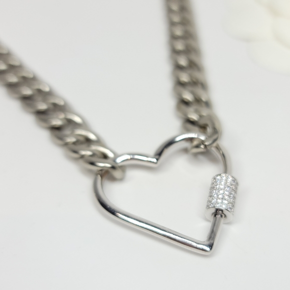 New Heart Carabiner with Chunky Chain Necklace - Picture 4 of 6